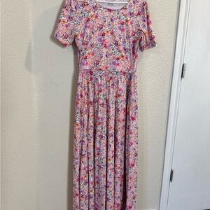 Super cute dresses nursing dress Medium